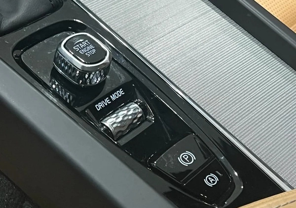 Volvo XC 60 cena 171900 przebieg: 127000, rok produkcji 2020 z Byczyna małe 154